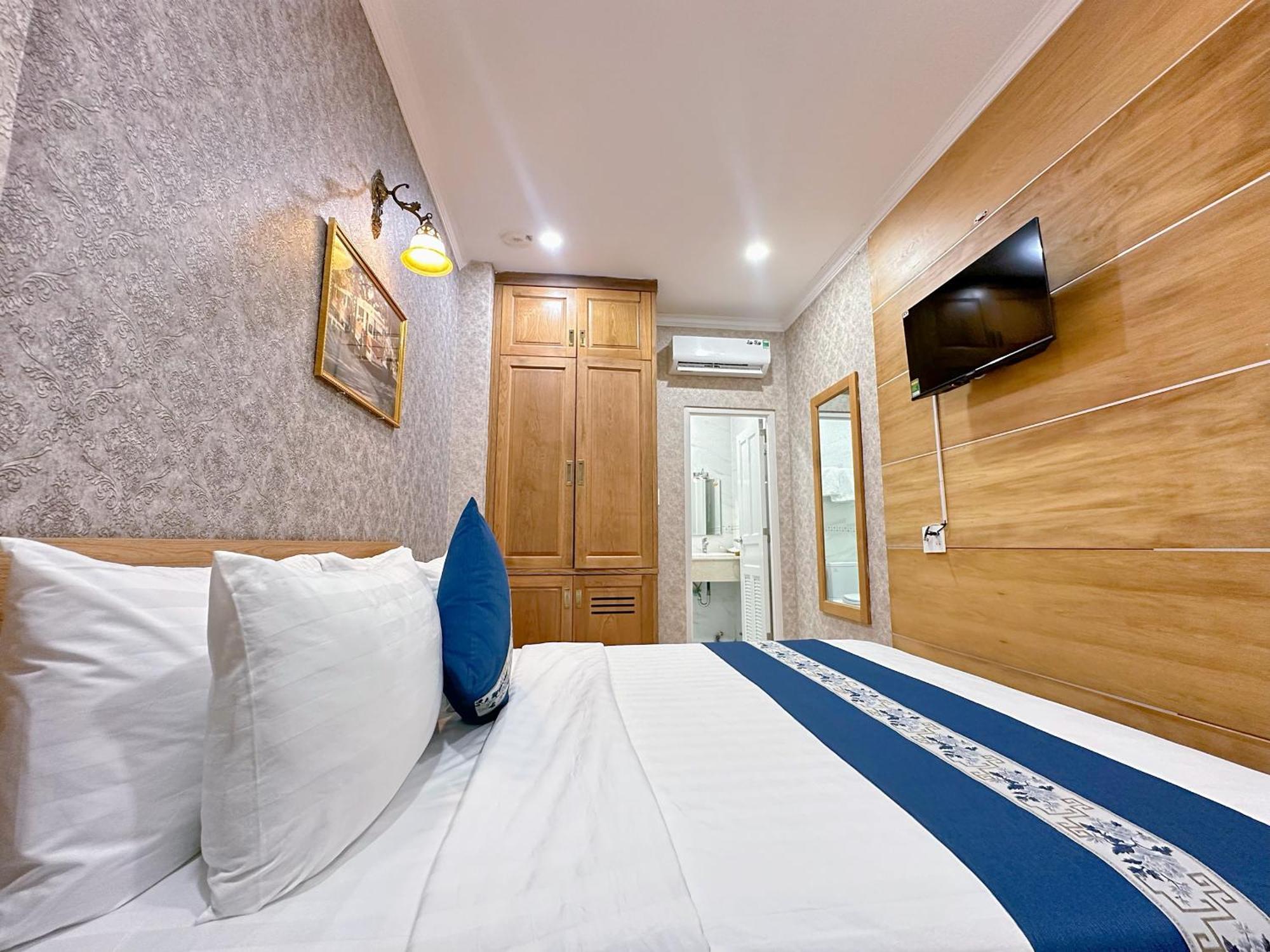 Tra My Hotel - Saigon Center Хошимин Екстериор снимка